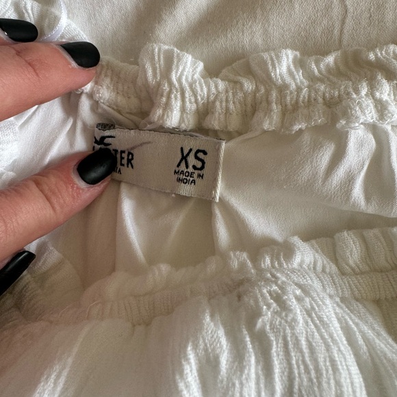 Hollister 3/4 sleeve romper with side pockets. Size XS. - Picture 4 of 4